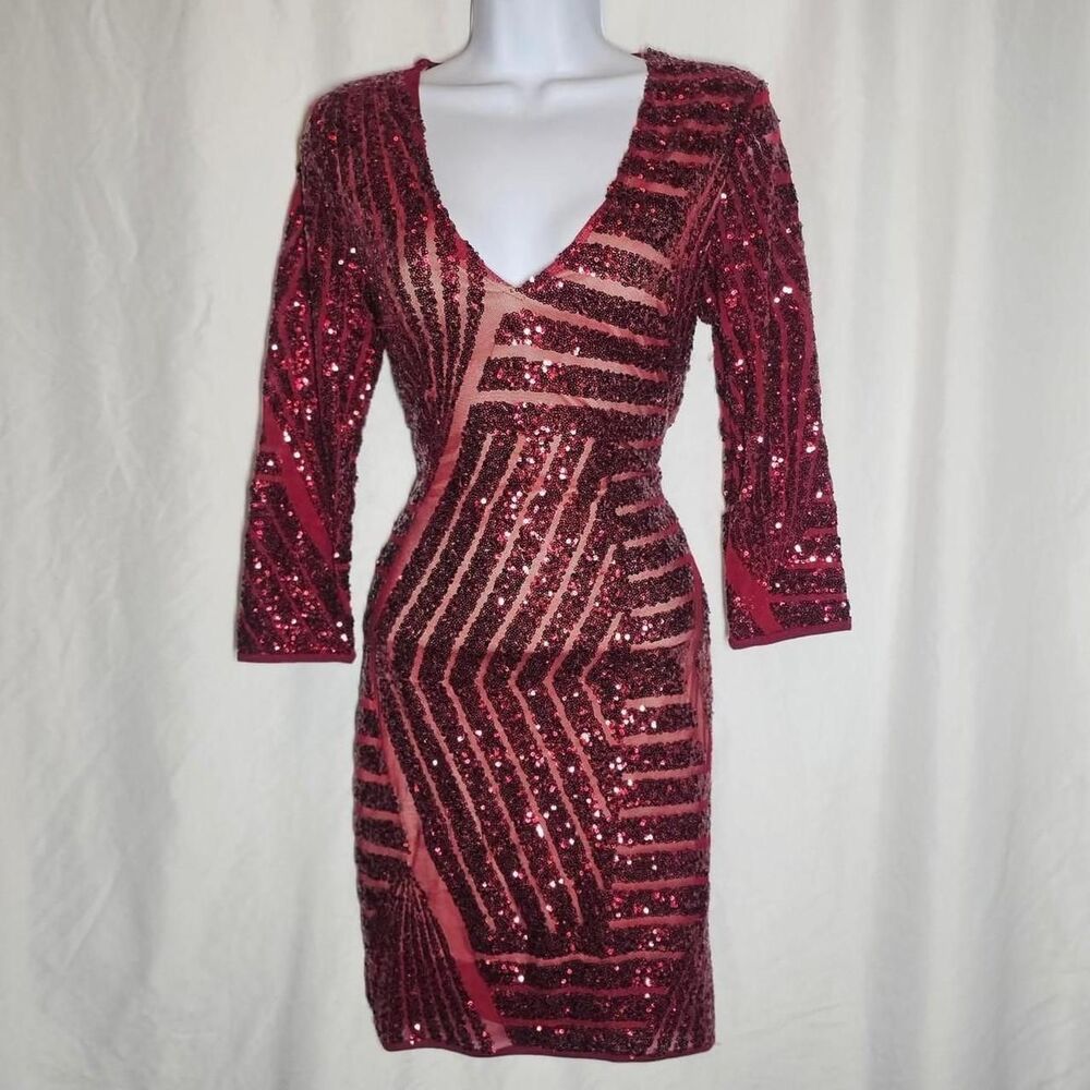 windsor red burgundy striped patterned sequin bodycon short dress